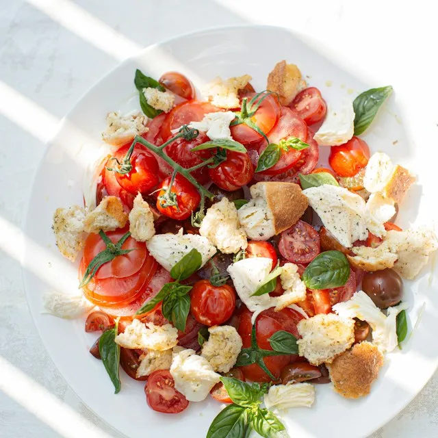 Ensalada panzanella